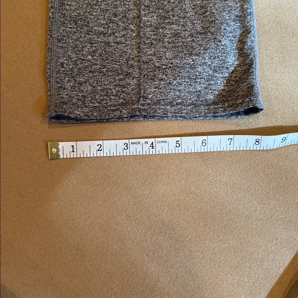 Vuori Gray Women’s Track Pants - Picture 11 of 11